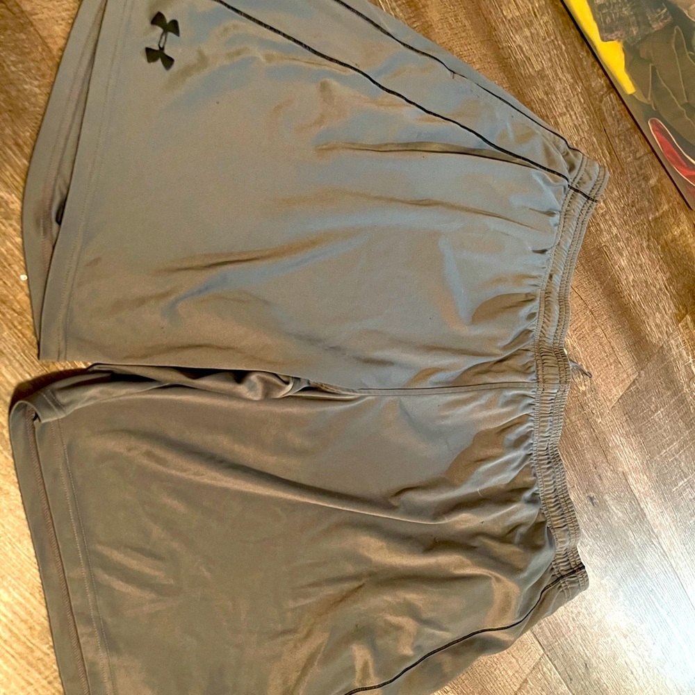 Men’s under armour size 3xl shorts